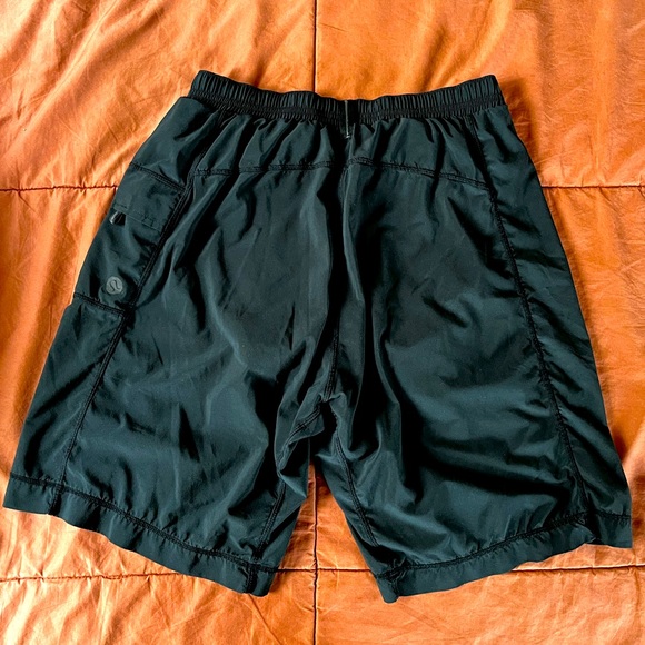Lululemon mens athletic shorts. - Picture 3 of 4
